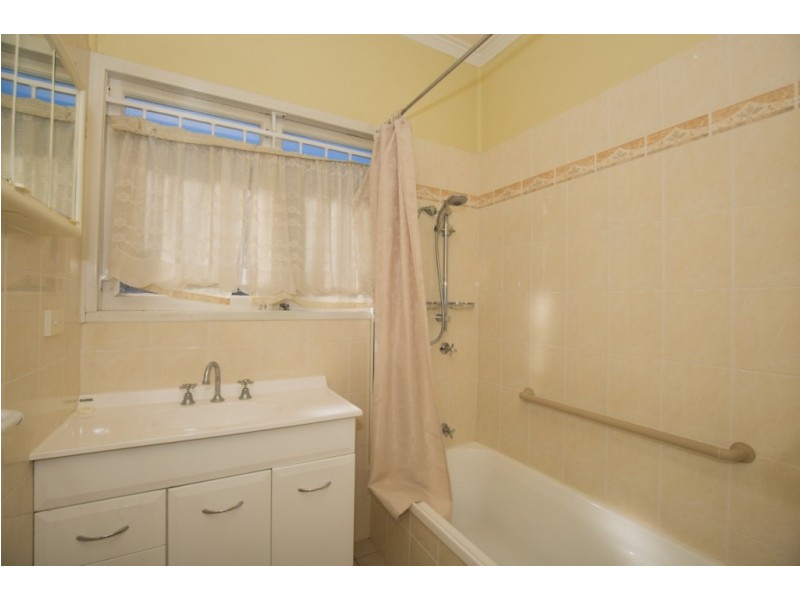 194 Cracknell Road, Tarragindi QLD 4121