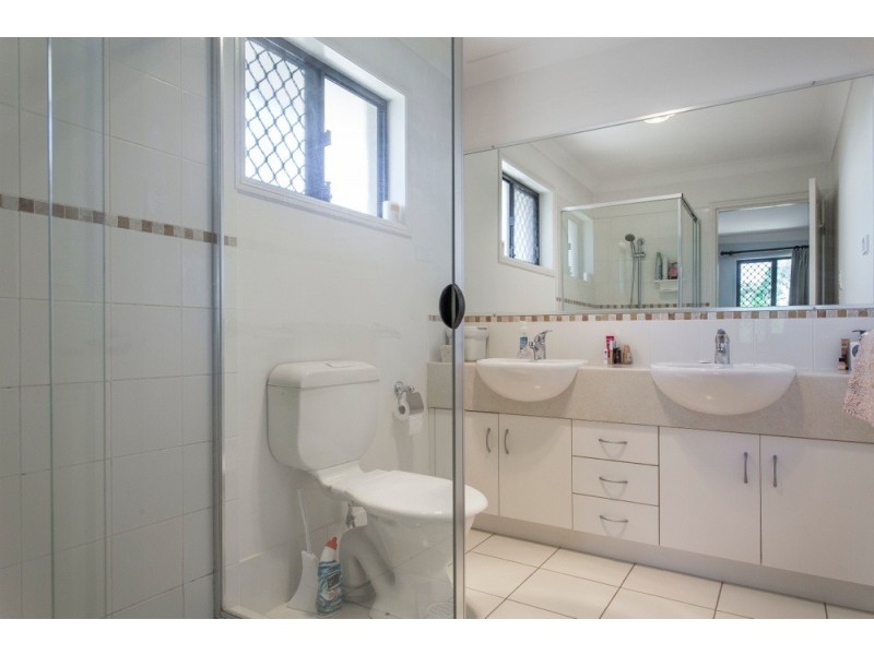 7 Cricket Street, Coopers Plains QLD 4108