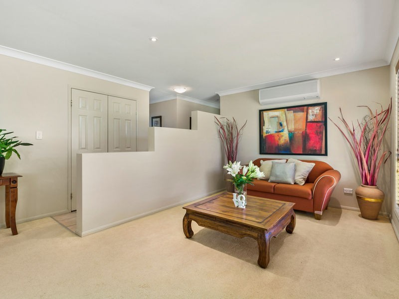 17 Cricket Street, Coopers Plains QLD 4108