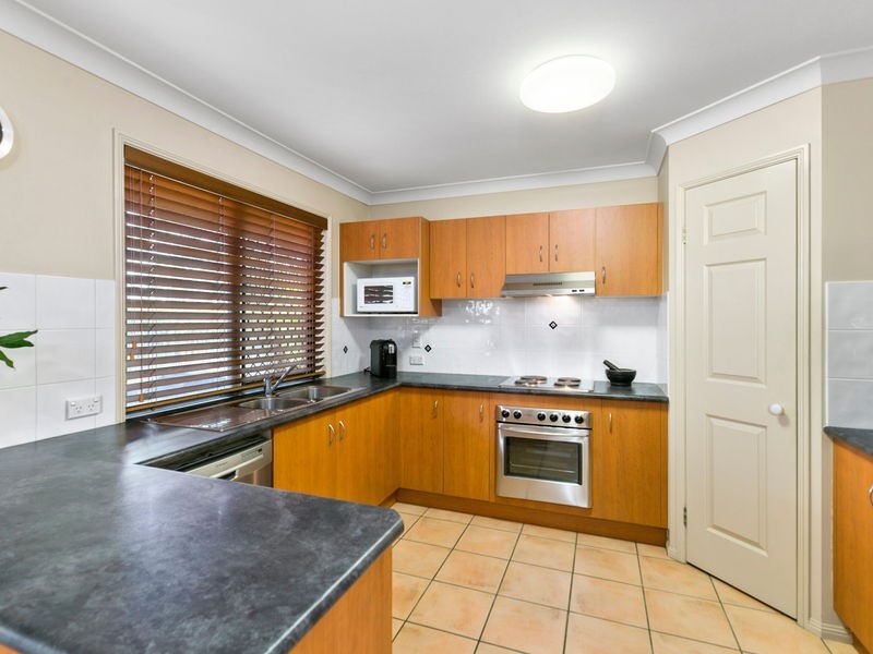 17 Cricket Street, Coopers Plains QLD 4108