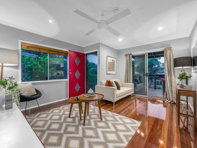 80 Lancelot Street, Tennyson QLD 4105