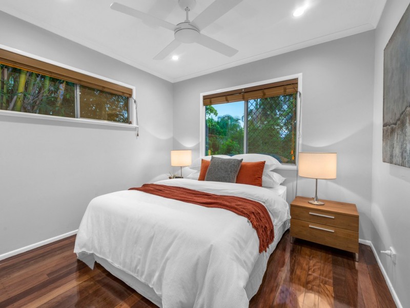 80 Lancelot Street, Tennyson QLD 4105