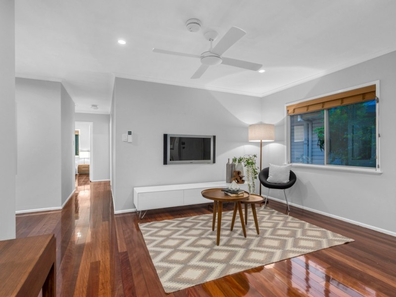 80 Lancelot Street, Tennyson QLD 4105