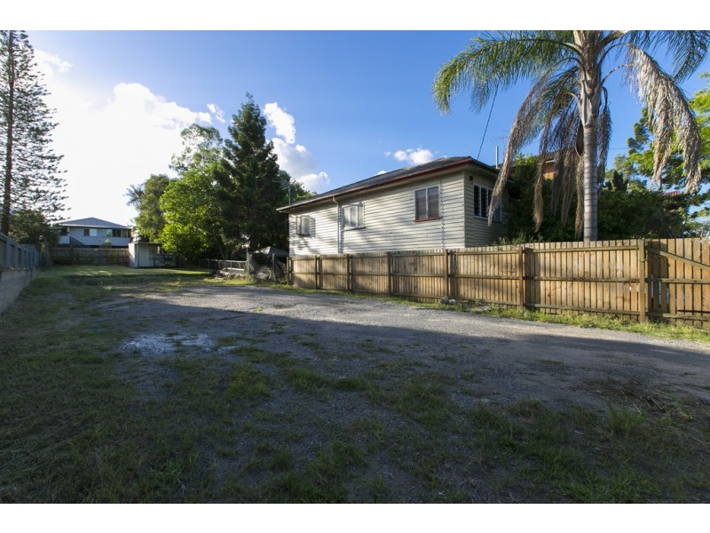 15 Logan Street, Greenslopes QLD 4120