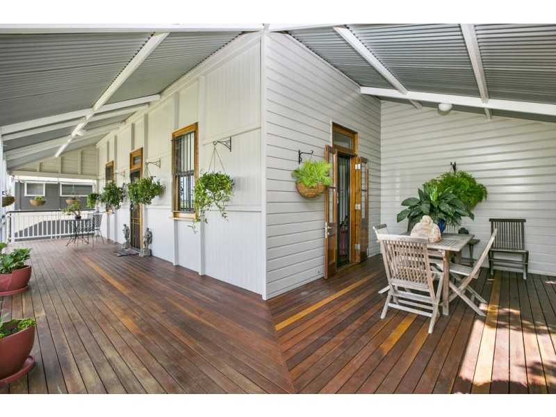 5 Wilkins Street East, Annerley QLD 4103