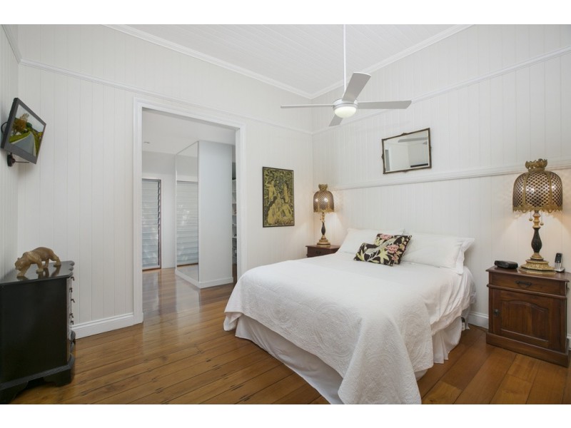 5 Wilkins Street East, Annerley QLD 4103