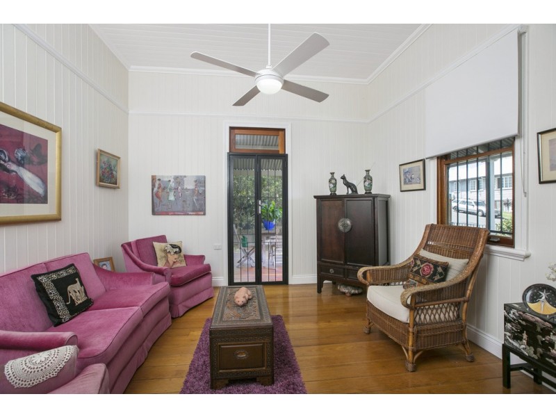 5 Wilkins Street East, Annerley QLD 4103