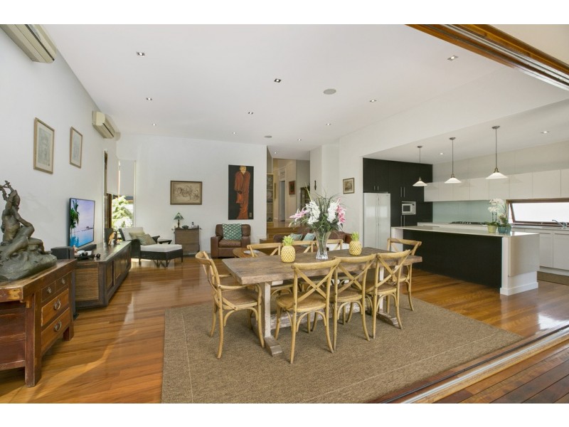 5 Wilkins Street East, Annerley QLD 4103