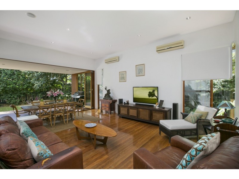 5 Wilkins Street East, Annerley QLD 4103