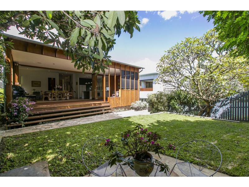 5 Wilkins Street East, Annerley QLD 4103