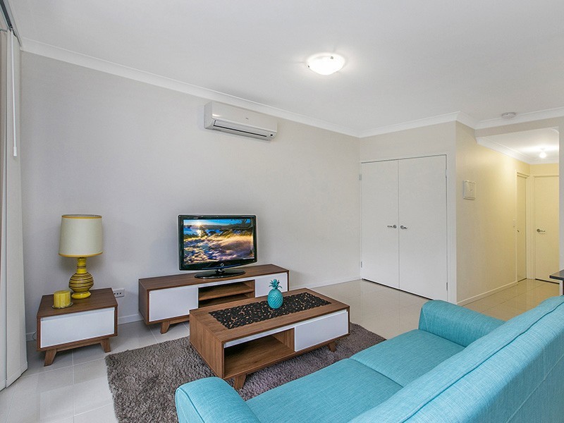 2/11 Cottenham Street, Fairfield QLD 4103