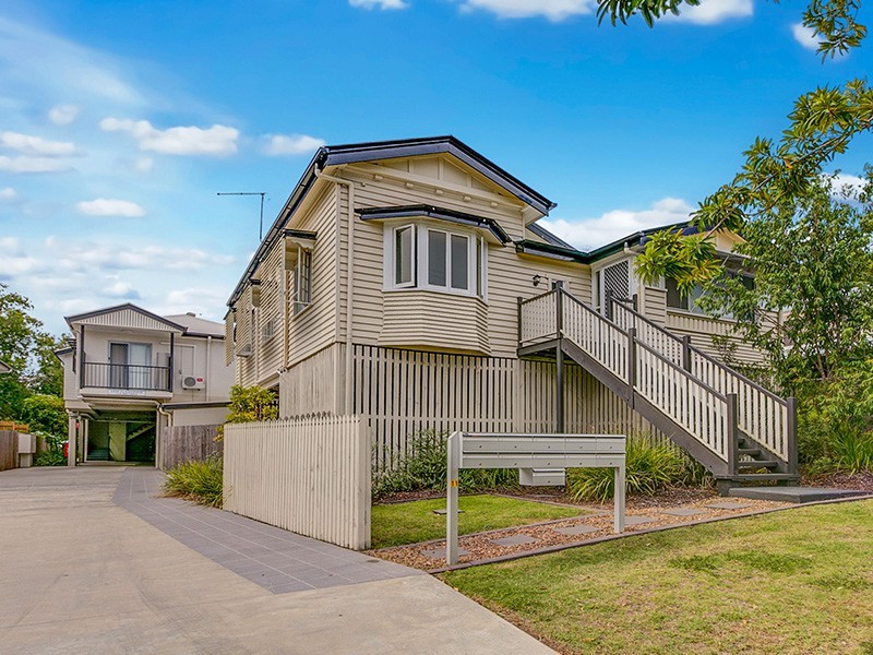 2/11 Cottenham Street, Fairfield QLD 4103