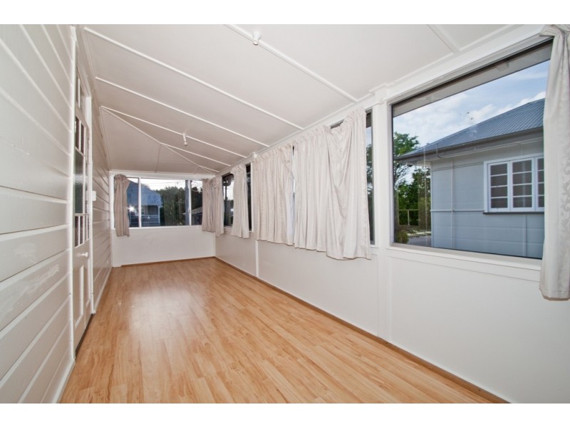 38 Pear Street, Greenslopes QLD 4120