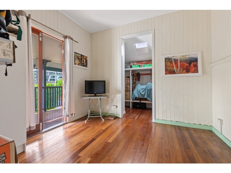 100 Hyde Road, Yeronga QLD 4104