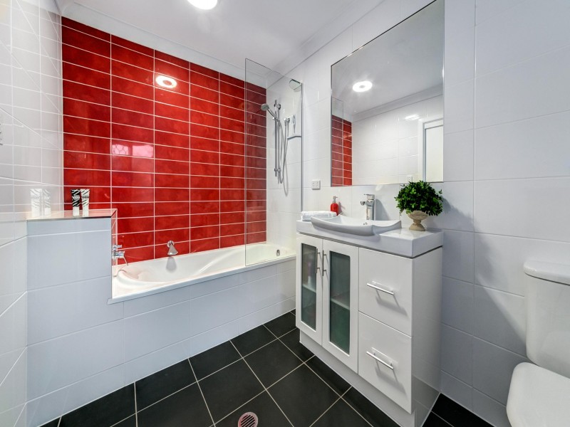 98 Venner Road, Annerley QLD 4103