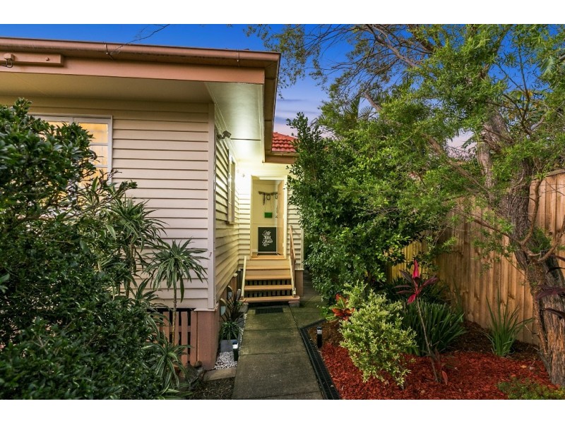 7 Sampson Street, Annerley QLD 4103