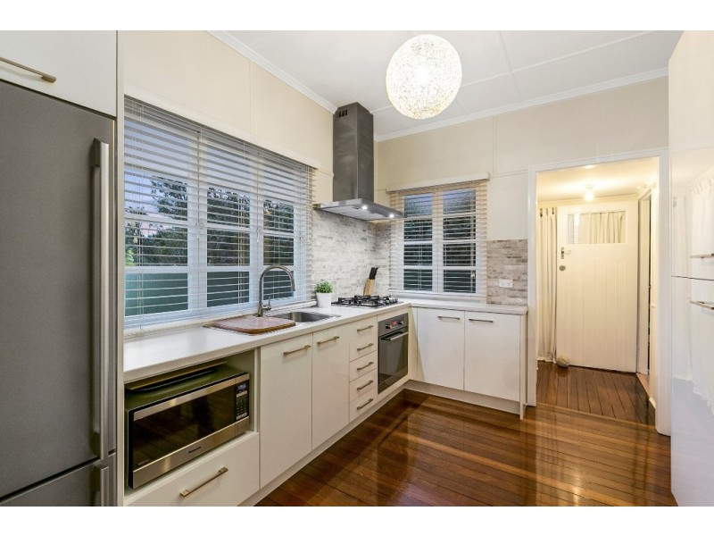7 Sampson Street, Annerley QLD 4103