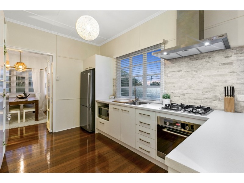 7 Sampson Street, Annerley QLD 4103