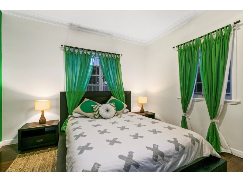 7 Sampson Street, Annerley QLD 4103