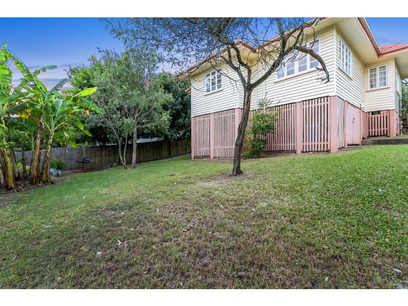7 Sampson Street, Annerley QLD 4103