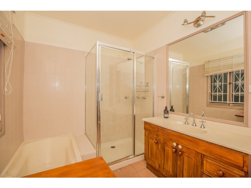 46 Fenton Street, Fairfield QLD 4103