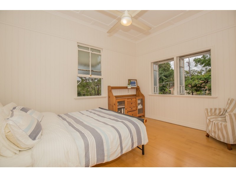 46 Fenton Street, Fairfield QLD 4103