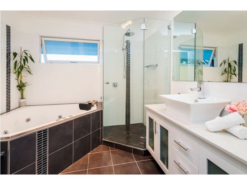 65 Hawkwood Street, Mount Gravatt East QLD 4122