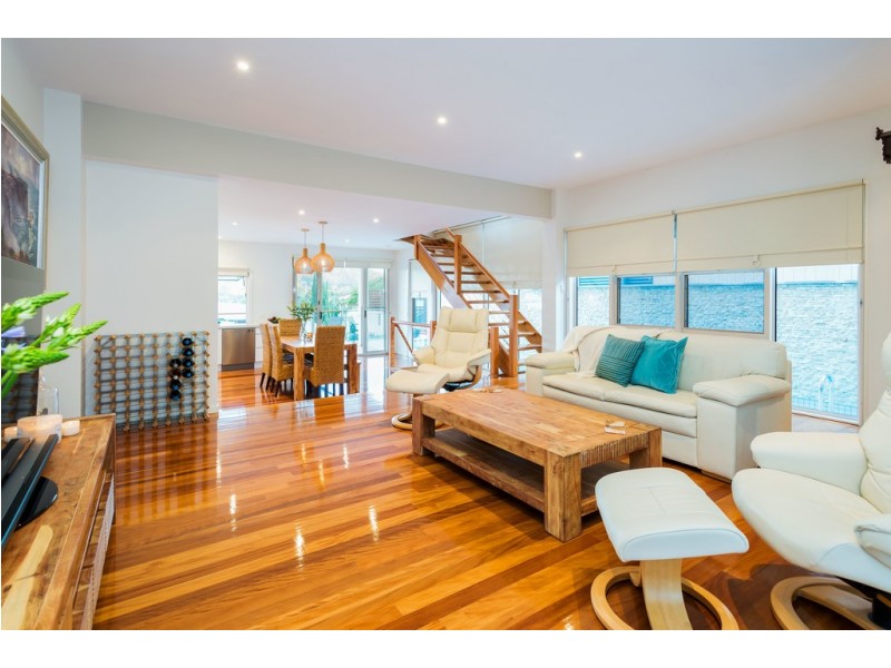 36 Hockings Street, Holland Park West QLD 4121