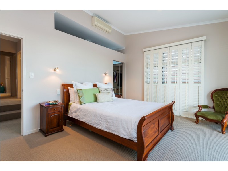 36 Hockings Street, Holland Park West QLD 4121