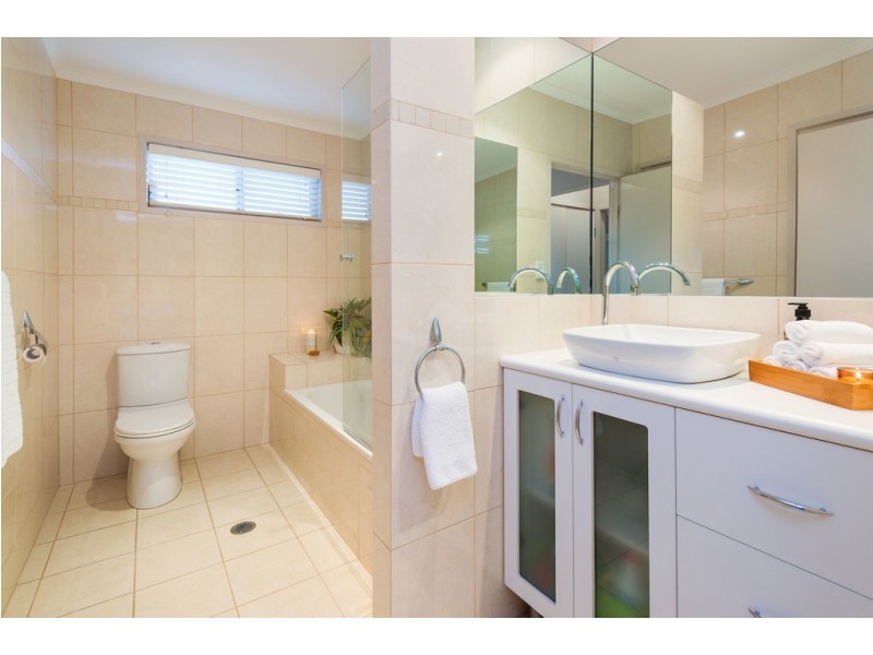 36 Hockings Street, Holland Park West QLD 4121