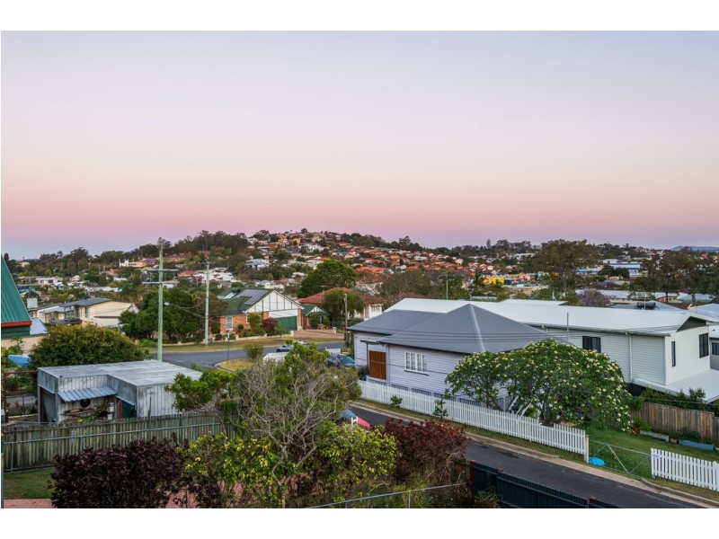 36 Hockings Street, Holland Park West QLD 4121