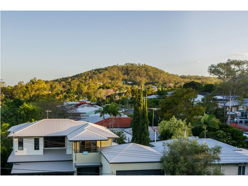 36 Hockings Street, Holland Park West QLD 4121