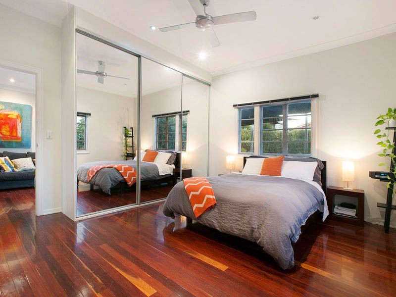 45 Lancelot Street, Tennyson QLD 4105