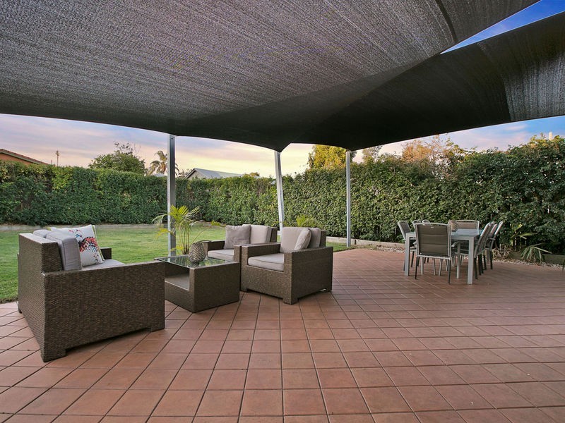 45 Lancelot Street, Tennyson QLD 4105