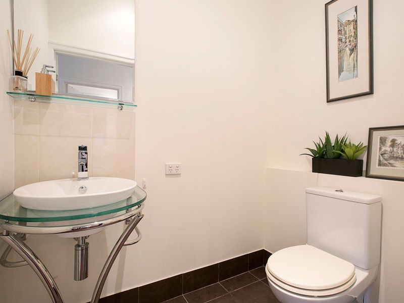 45 Lancelot Street, Tennyson QLD 4105