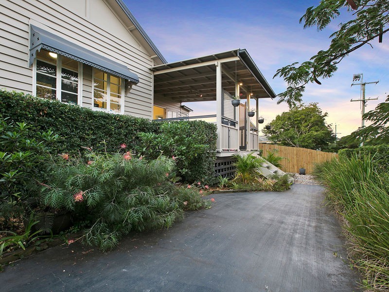 45 Lancelot Street, Tennyson QLD 4105