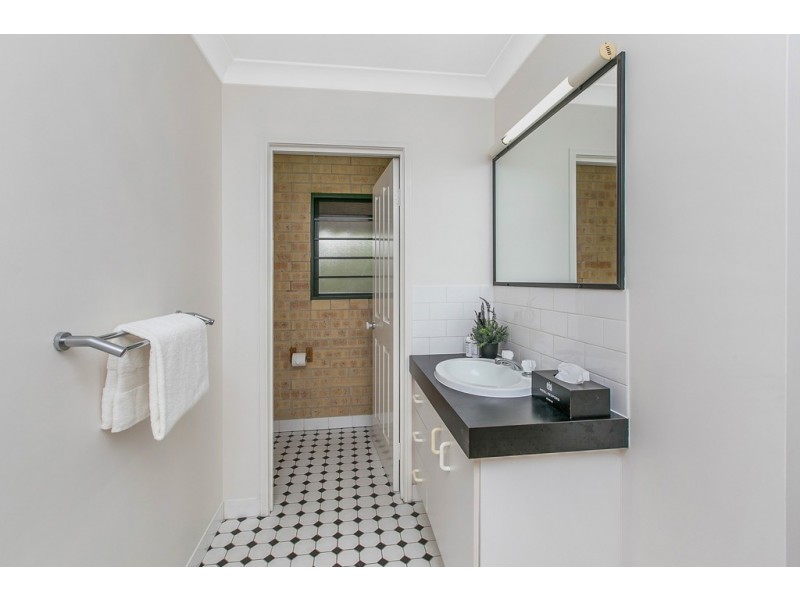 31 Brassey Street, Fairfield QLD 4103