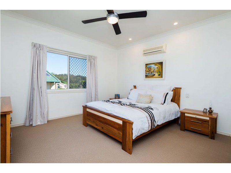 4 Vermeer Close, Mackenzie QLD 4156