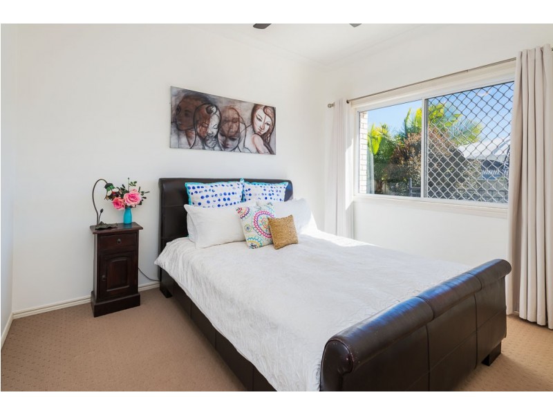 4 Vermeer Close, Mackenzie QLD 4156