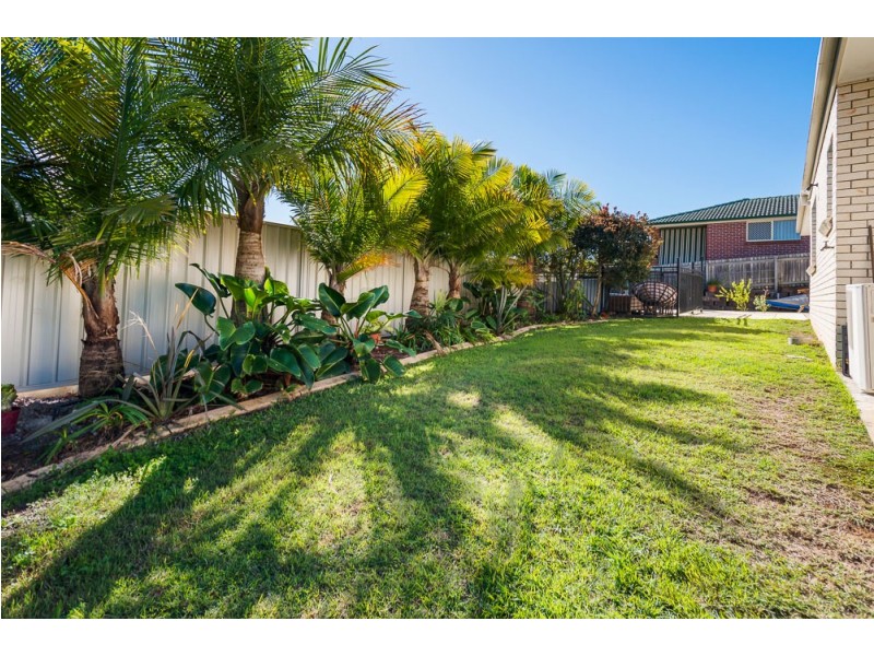 4 Vermeer Close, Mackenzie QLD 4156