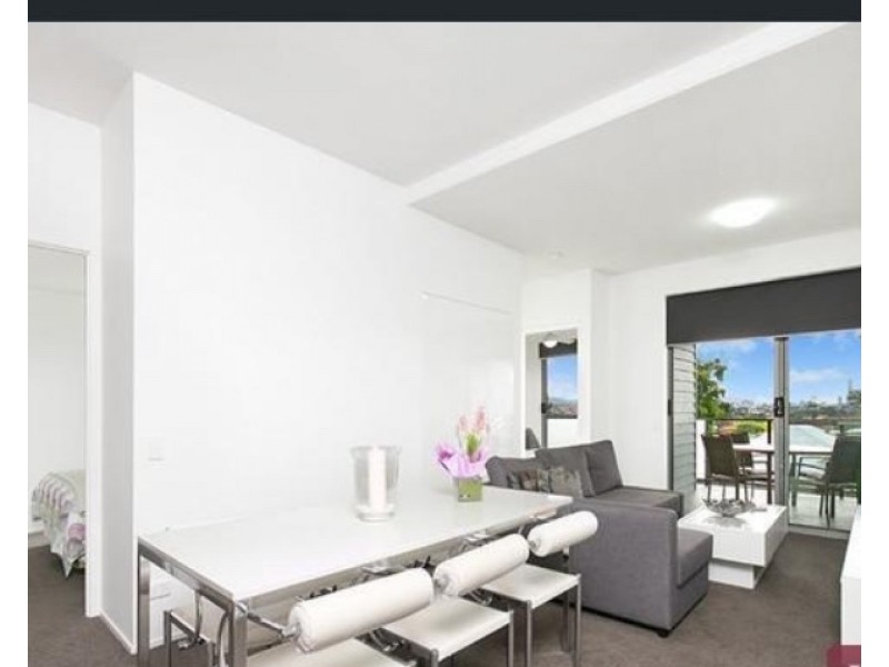 8/28 Chatsworth Road, Greenslopes QLD 4120