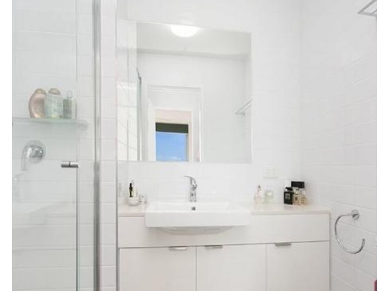 8/28 Chatsworth Road, Greenslopes QLD 4120