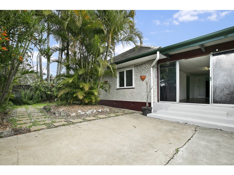 9 Celtic Street, Coopers Plains QLD 4108