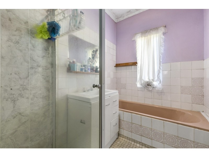 9 Celtic Street, Coopers Plains QLD 4108