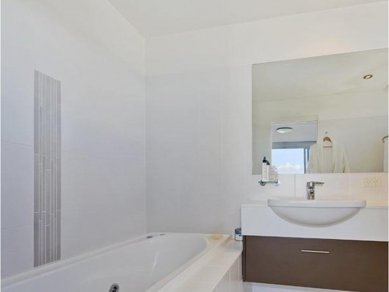 3307/2 Activa Way, Hope Island QLD 4212