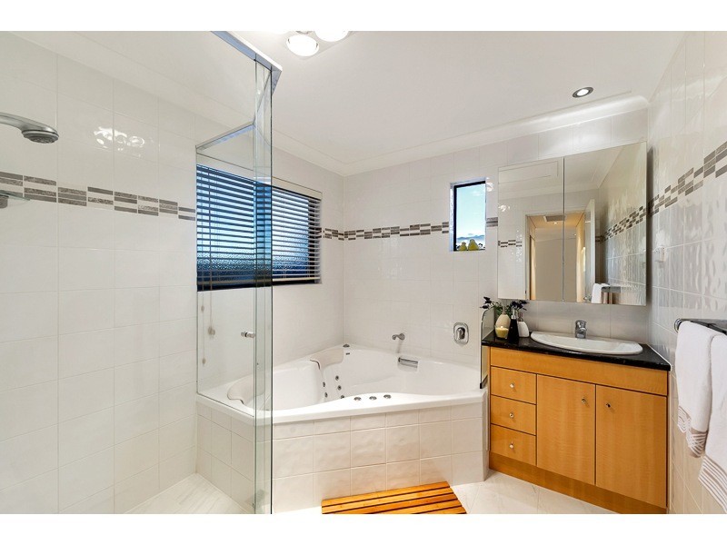 210 Brimblecombe Circuit, Pullenvale QLD 4069