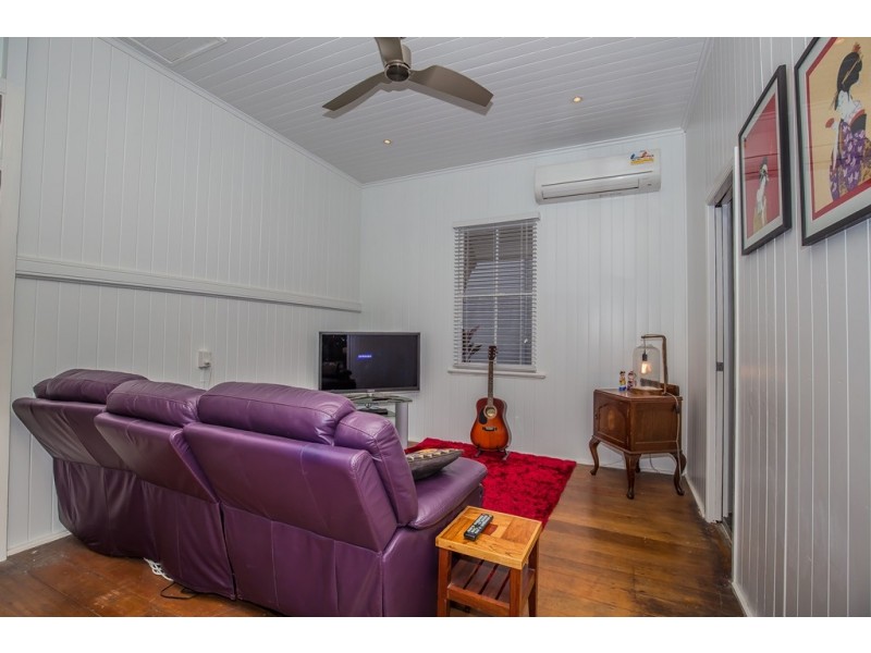 36 Fairfield Road, Fairfield QLD 4103