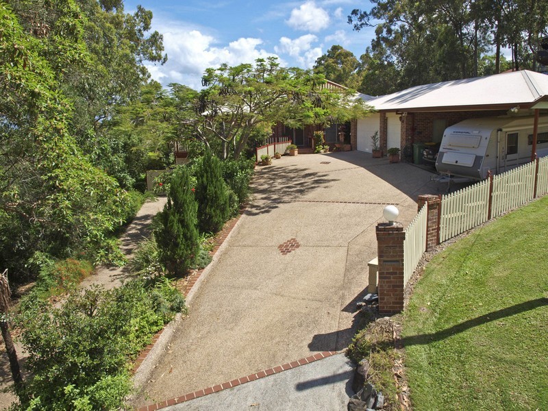 53 Castle Hill Drive South, Gaven QLD 4211