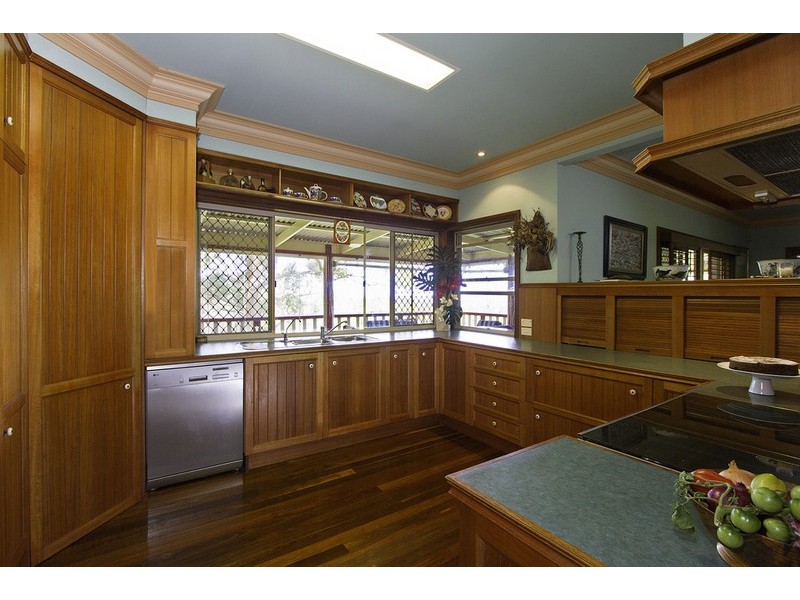 53 Castle Hill Drive South, Gaven QLD 4211