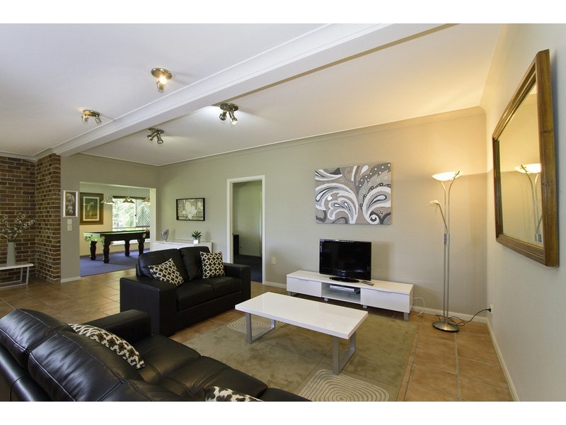 53 Castle Hill Drive South, Gaven QLD 4211